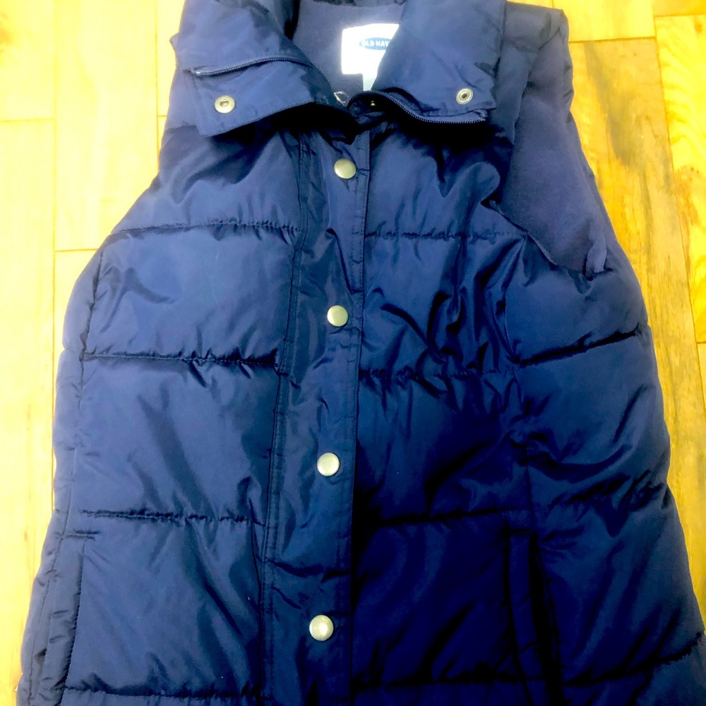 Old navy small puffer vest
